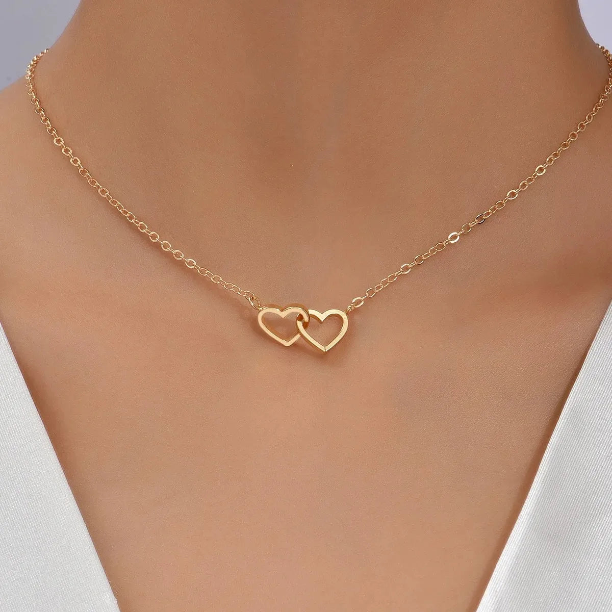 2Pcs/Set Simple Puzzle Heart Matching Pendant Couple Matching Necklace Couple Good Friends Ladies Men Hip Hop Sweater Chain