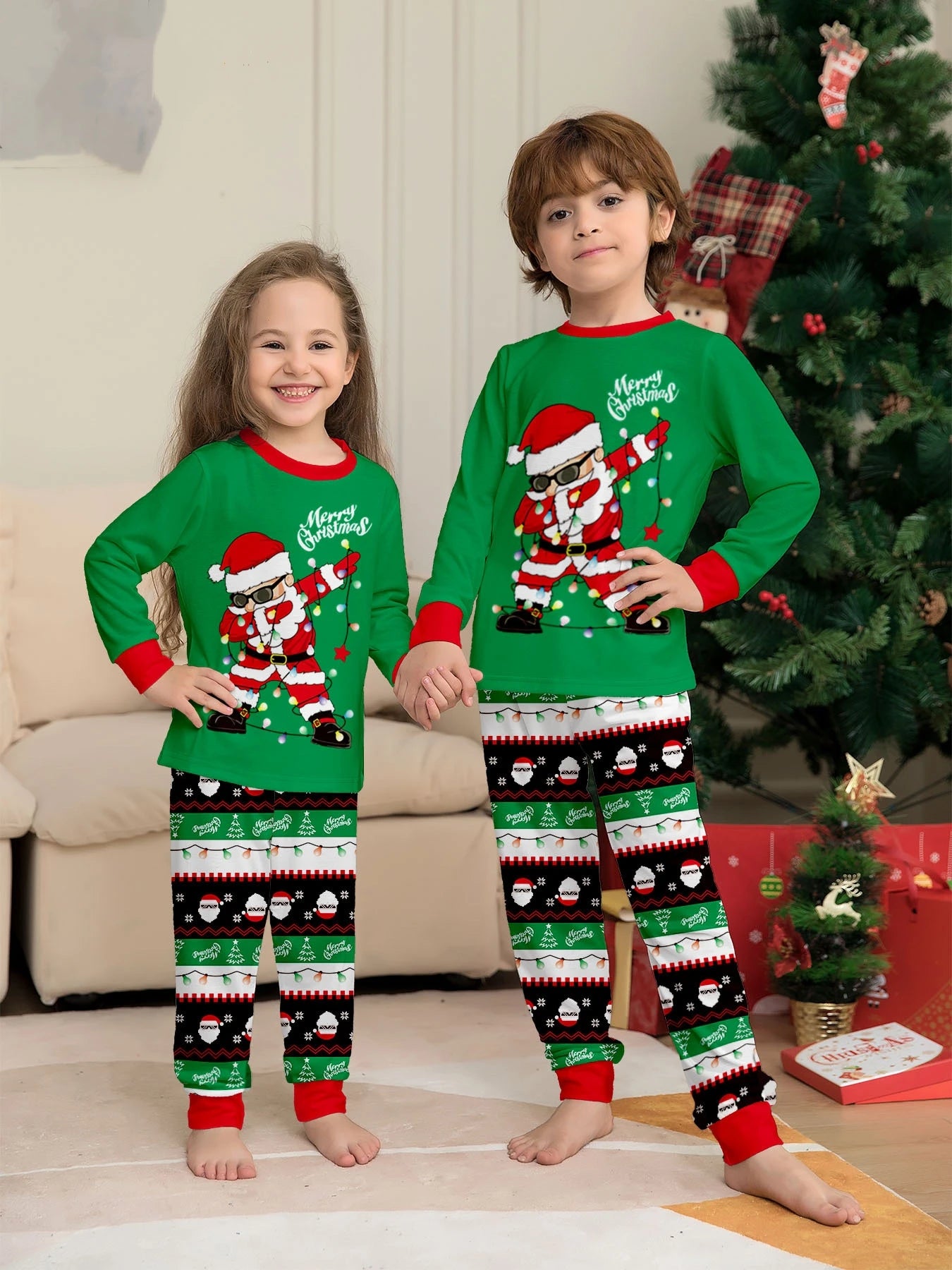 2025 Christmas Family Pajamas Set Santa Print Parent-child Matching Outfit Full Sleeve O Neck 2 Pcs Suit Sleepwear Xmas Look Pjs