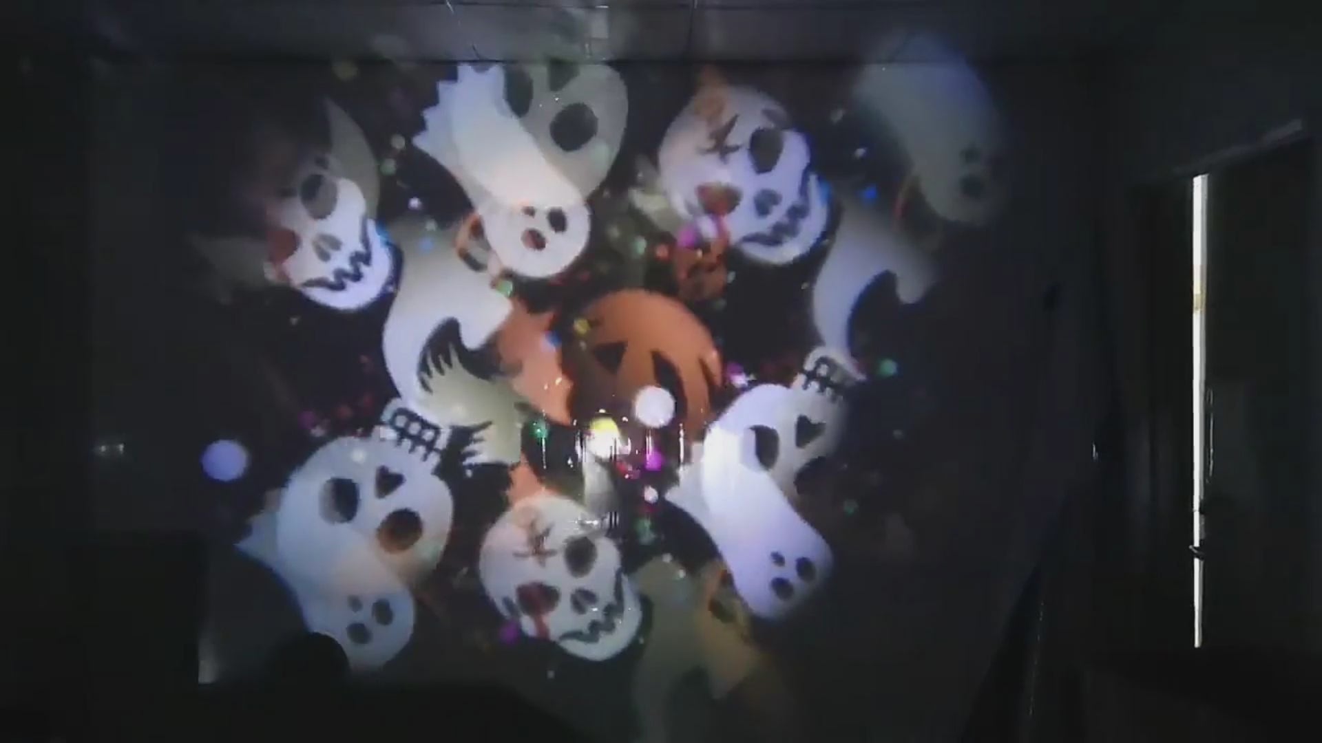 Christmas Party Lights Snowflake Projector Light Led Stage Light Rotating Xmas Pattern Outdoor Holiday Lighting Garden Christmas Decor