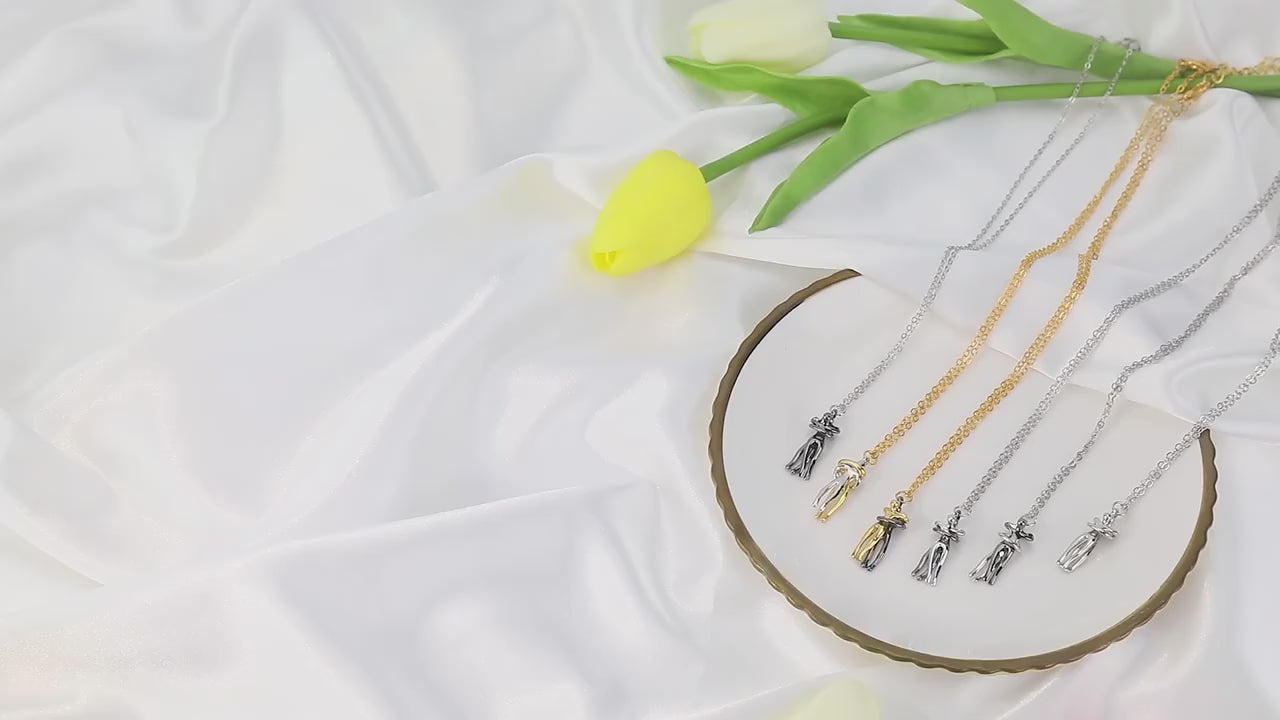 Love Hug Necklace Unisex Men Women Couple Jewelry Simple Temperament Clavicle Chain Valentines Day Lover Gift 